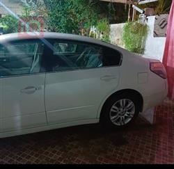 نيسان ألتيما